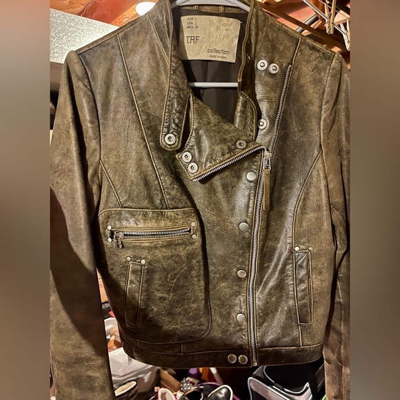 ZARA chocolate brown quality genuine leather
Motorcycle DISTRESSED Jacket- Large - Picture 14 of 16